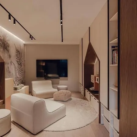 Noho Deluxe Apartment